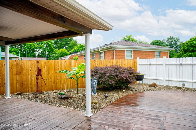 4001 Kurtz Ave, Louisville, KY 40229