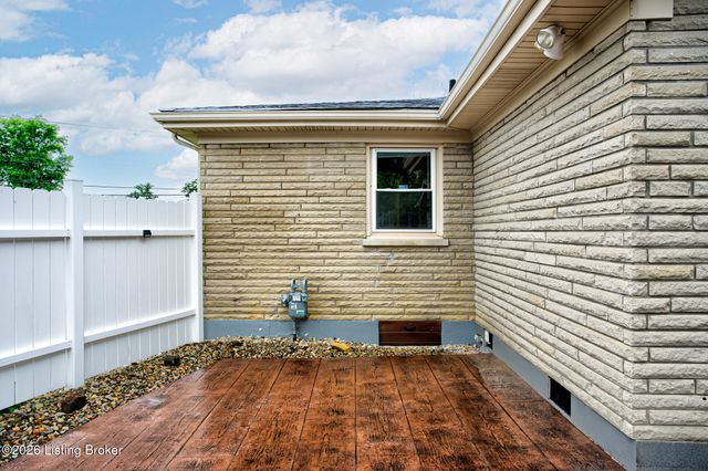 4001 Kurtz Ave, Louisville, KY 40229