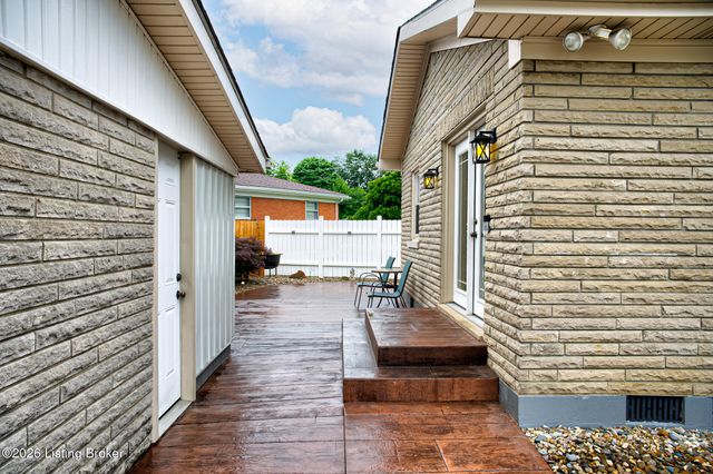 4001 Kurtz Ave, Louisville, KY 40229