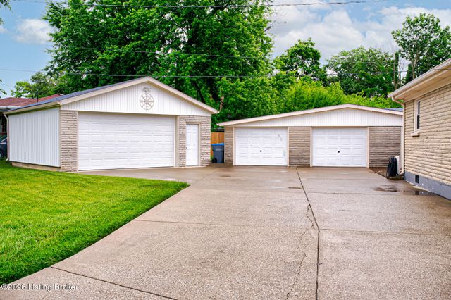 4001 Kurtz Ave, Louisville, KY 40229