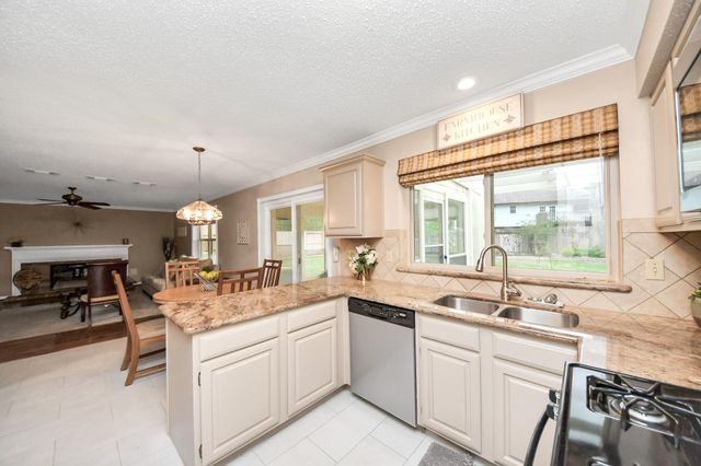 8403 Hot Springs Drive, Houston, TX 77095