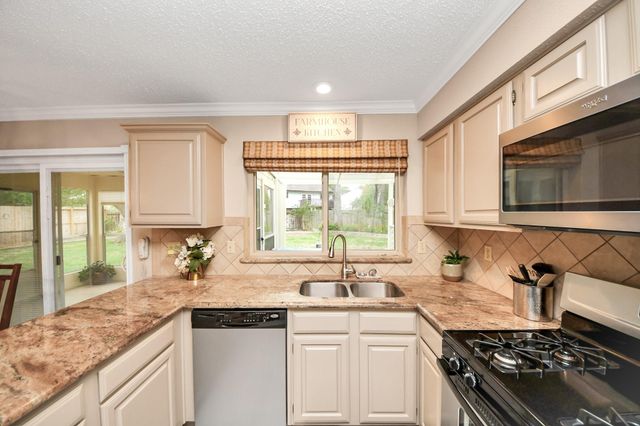 8403 Hot Springs Drive, Houston, TX 77095