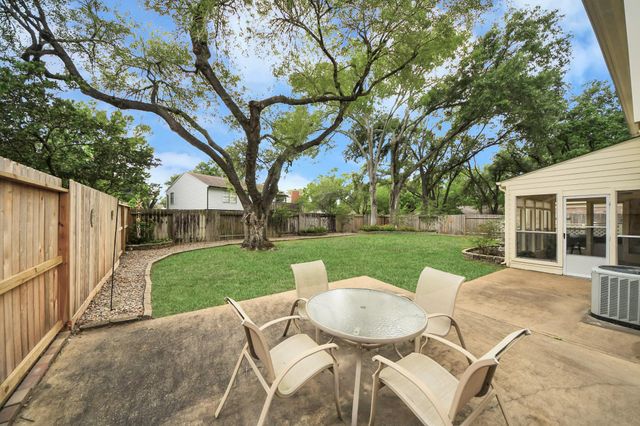 8403 Hot Springs Drive, Houston, TX 77095