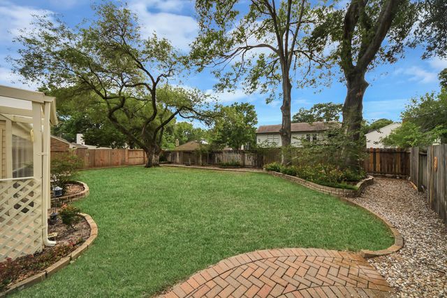 8403 Hot Springs Drive, Houston, TX 77095