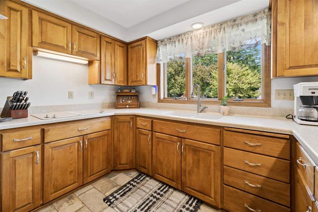 1337 ORCHARD COURT, Neenah, WI 54956