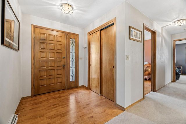 1337 ORCHARD COURT, Neenah, WI 54956