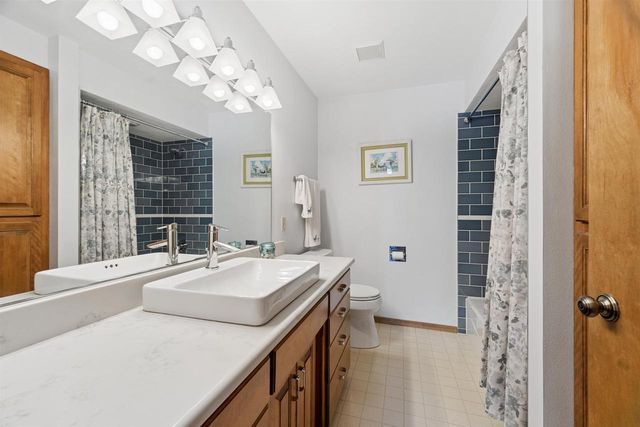 1337 ORCHARD COURT, Neenah, WI 54956