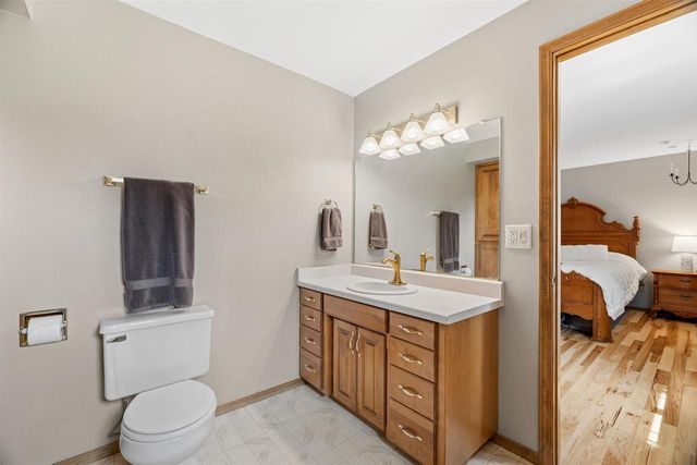1337 ORCHARD COURT, Neenah, WI 54956