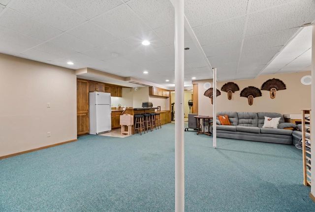 1337 ORCHARD COURT, Neenah, WI 54956