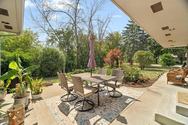 1337 ORCHARD COURT, Neenah, WI 54956