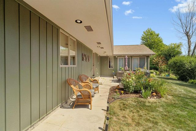 1337 ORCHARD COURT, Neenah, WI 54956