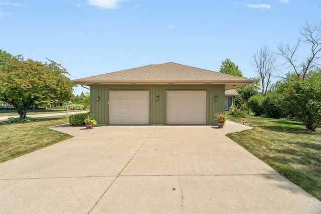 1337 ORCHARD COURT, Neenah, WI 54956