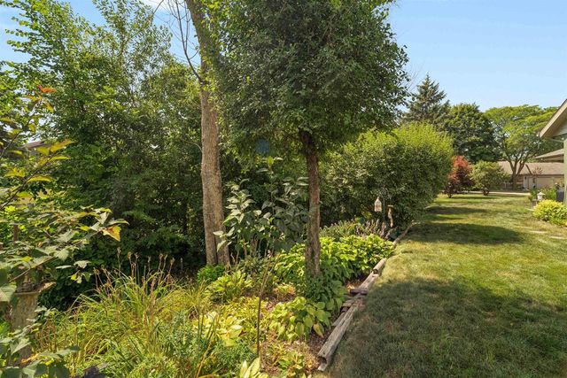 1337 ORCHARD COURT, Neenah, WI 54956