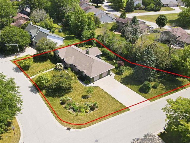 1337 ORCHARD COURT, Neenah, WI 54956