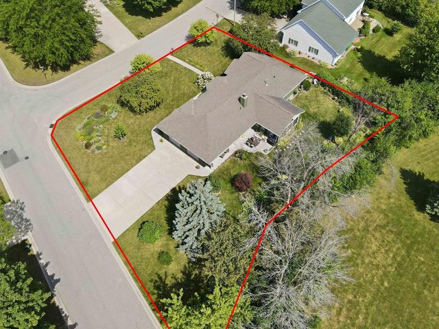 1337 ORCHARD COURT, Neenah, WI 54956