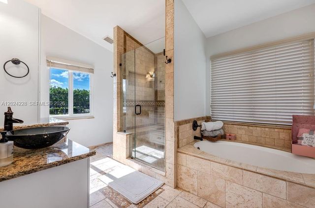 6256 Lansdowne Circle, Boynton Beach, FL 33472