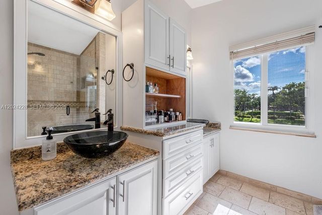 6256 Lansdowne Circle, Boynton Beach, FL 33472