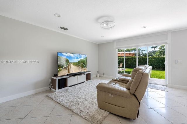 6256 Lansdowne Circle, Boynton Beach, FL 33472