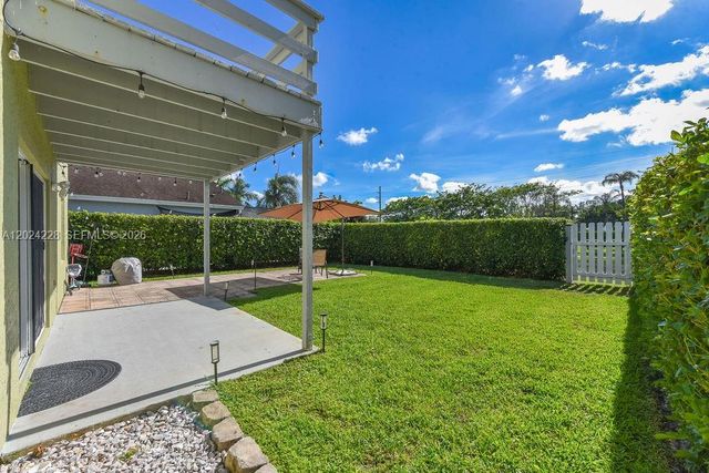 6256 Lansdowne Circle, Boynton Beach, FL 33472