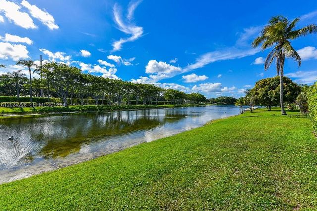 6256 Lansdowne Circle, Boynton Beach, FL 33472
