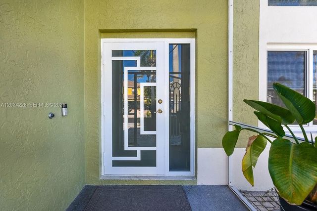 6256 Lansdowne Circle, Boynton Beach, FL 33472