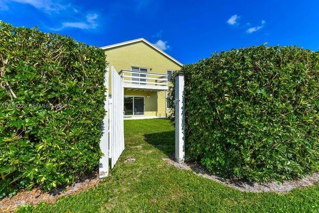 6256 Lansdowne Circle, Boynton Beach, FL 33472