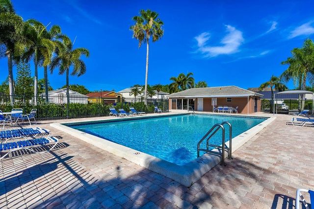 6256 Lansdowne Circle, Boynton Beach, FL 33472