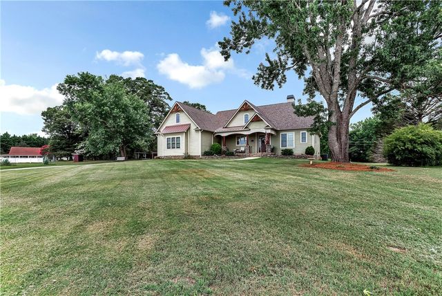 1204 Cherokee Road, Townville, SC 29689