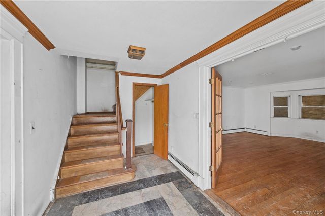 99 Wilson Avenue, Amity Harbor, NY 11701