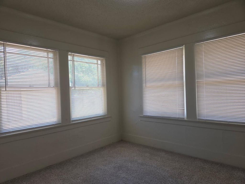 Image 5 of property listing at 1332 N Wilson, Fresno, CA 93728