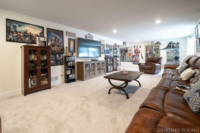 6695 Maria Drive, Hudsonville, MI 49426