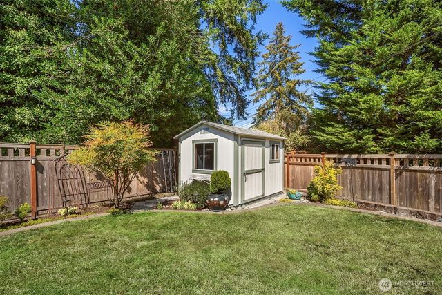 1015 Fir Park Lane, Fircrest, WA 98466