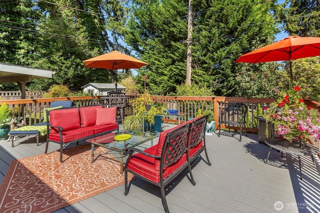 1015 Fir Park Lane, Fircrest, WA 98466