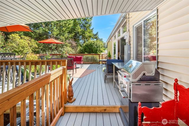 1015 Fir Park Lane, Fircrest, WA 98466