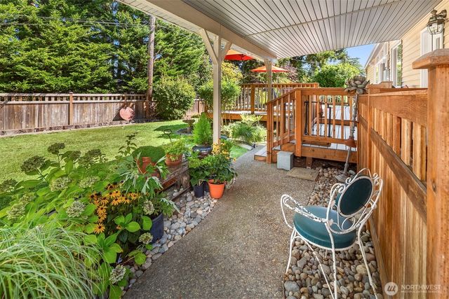1015 Fir Park Lane, Fircrest, WA 98466