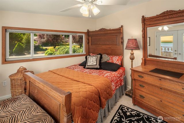 1015 Fir Park Lane, Fircrest, WA 98466