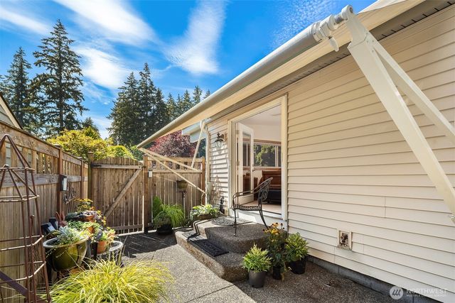 1015 Fir Park Lane, Fircrest, WA 98466