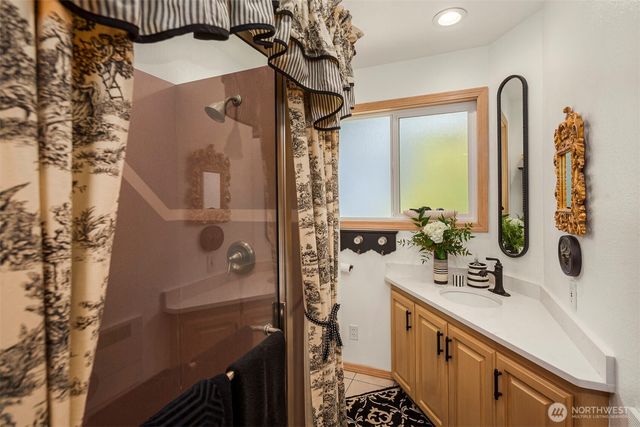 1015 Fir Park Lane, Fircrest, WA 98466