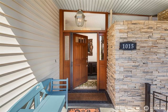 1015 Fir Park Lane, Fircrest, WA 98466