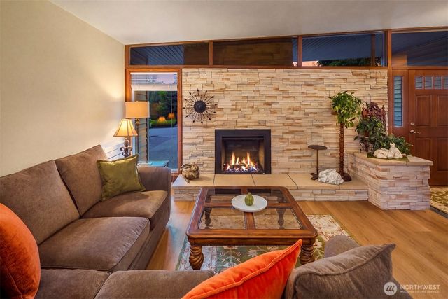 1015 Fir Park Lane, Fircrest, WA 98466