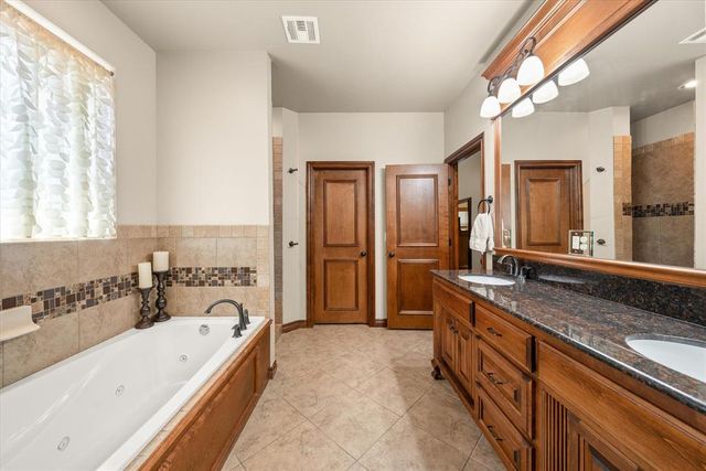 840 Sea Biscuit Drive, Edmond, OK 73025