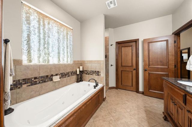 840 Sea Biscuit Drive, Edmond, OK 73025