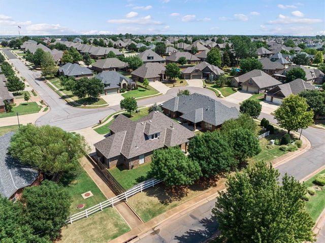 840 Sea Biscuit Drive, Edmond, OK 73025
