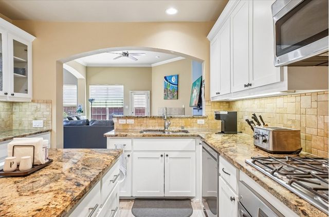 6118 Shoal Creek Trail, Garland, TX 75044
