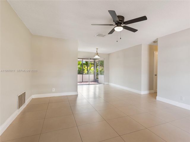 4938 NW 48th Ave, Tamarac, FL 33319