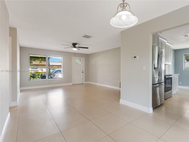 4938 NW 48th Ave, Tamarac, FL 33319