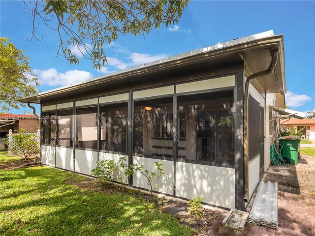 4938 NW 48th Ave, Tamarac, FL 33319