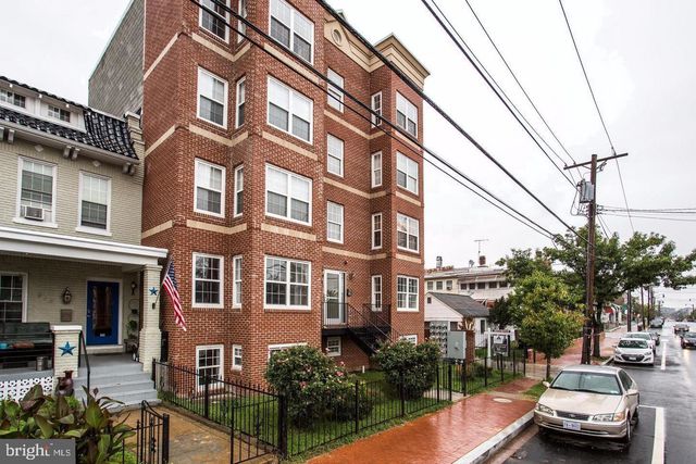 911 Kennedy St NW Apt 4, Washington, DC 20011
