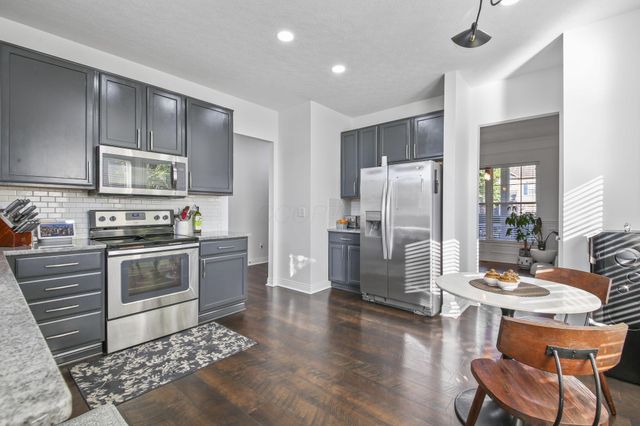 512 Apple Valley Circle, Delaware, OH 43015