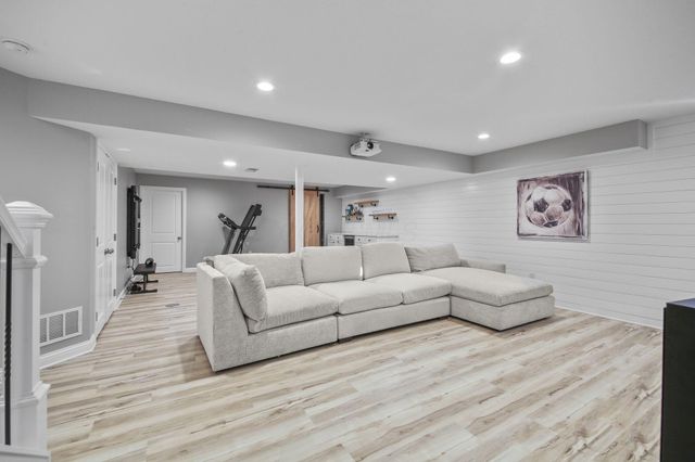 512 Apple Valley Circle, Delaware, OH 43015
